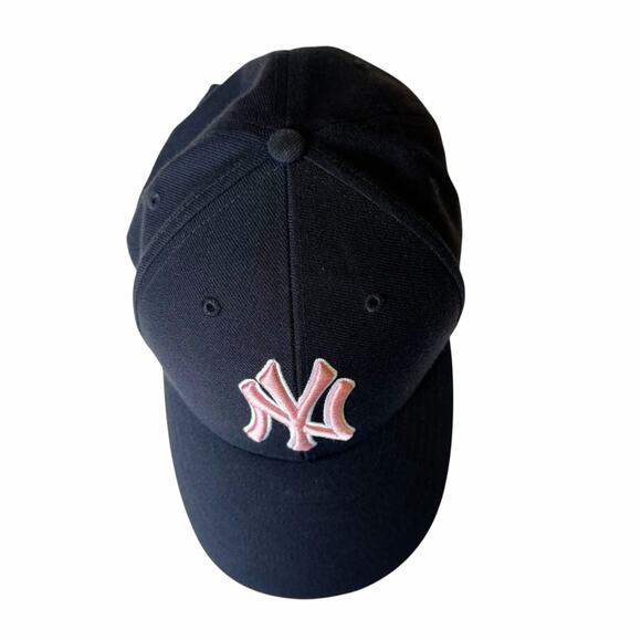 47 Brand NY Yankees Navy Baseball Clean Up Cap Pink Logo Women/Youth 6 7/8" - Picture 2 of 9